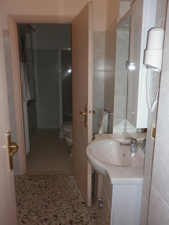 Hotel San Donnino Fidenza Kamer foto